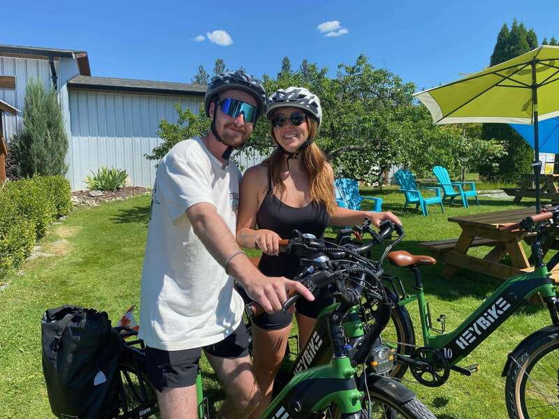 Kelowna: E-Bike Guided Wine Tour with Lunch & Tastings - Meeting at Lakeside Eco-Sports, and what you do right away