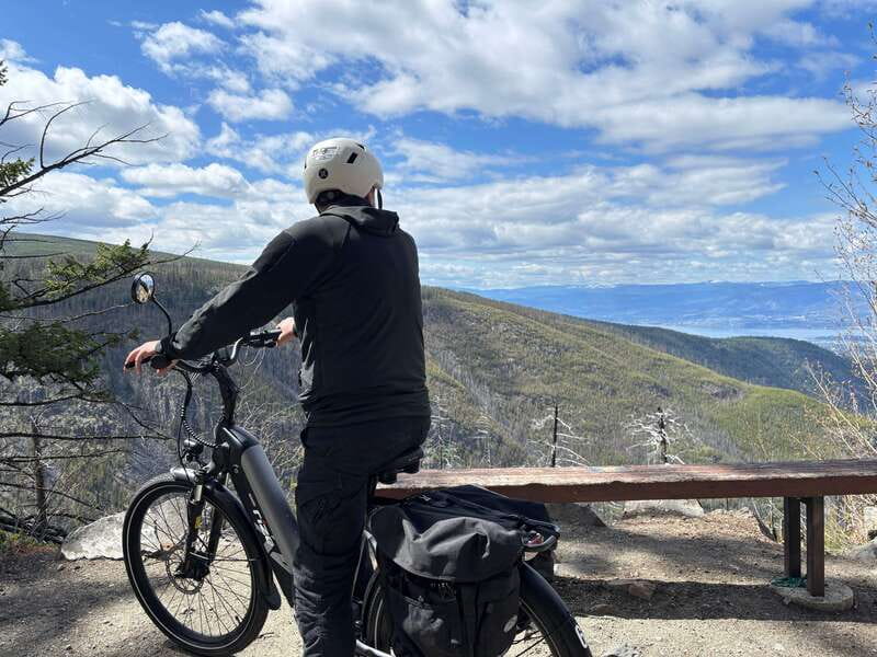 Kelowna: E-Bike Rental with In-App Navigation Guide - What to bring, what to avoid, and how to stay comfortable