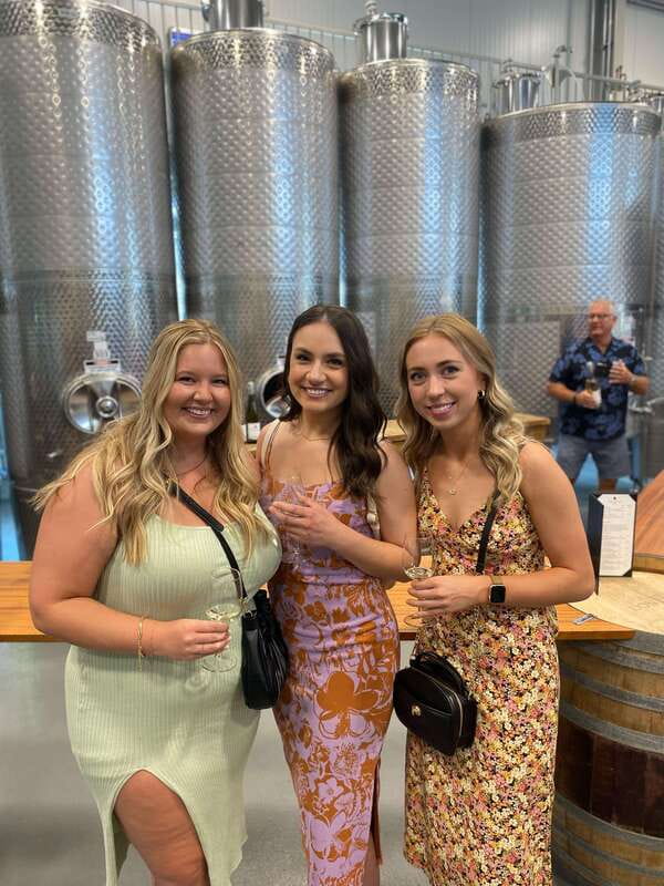 Kelowna: Mystery Full Day Guided Wine Tour - Black Swift to The Hatch, Five Stops and Lots of Taste