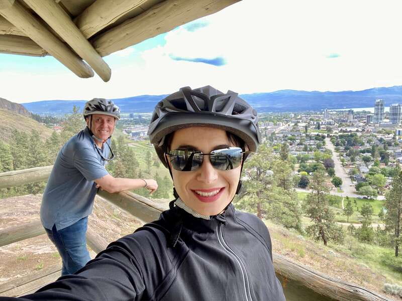 Kelowna: Okanagan Lake Guided E-Bike Tour with Picnic - Key things to know before you go