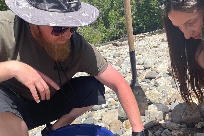 Kelowna Scenic Canyon Gold Panning Experience - Magic Miner Mike’s Teaching Style and Why It Matters