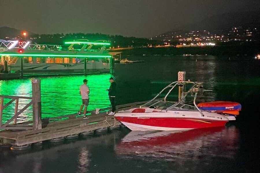 Kelowna: StarCraft C1700 Speed Boat Rental - Customer service and timing: how it helps, and what you should ask at the start