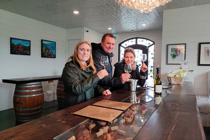 Kelowna Wine Tour by E-bike, Okanagan Valley Views and Lunch - Weather and timing: when this tour is at its best