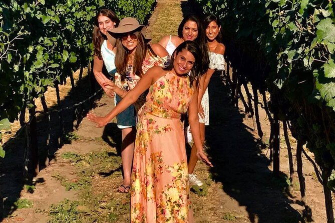 Lake Country Full Day Lunch Wine Tour-Incl. Tastings & Guide Grat - Key highlights before you go