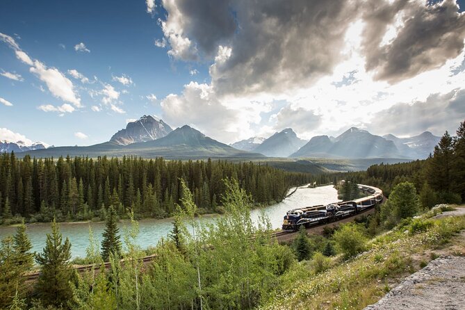 Lake Louise and Moraine Lake Full Day Tour - Entering The Rockies With A Small Van, Not A Big Bus