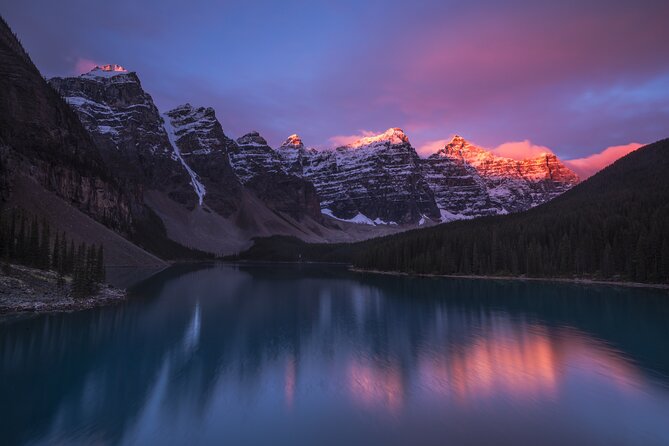 Lake Louise 、Moraine and Emerald Lake Tour from Calgary Banff - When the guide makes the difference on busy days
