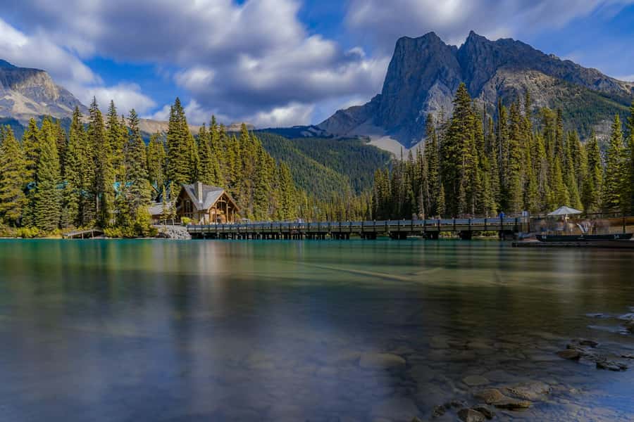 Lake Louise,Moraine,Emerald Lake,Johnston Canyon & BanffTour - What’s included, what’s not, and what to pack