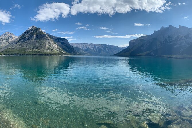 Lake Louise, Moraine Lake and the Icefields Parkway Full-Day Tour - Lake Louise and the Chateau area: photos, viewpoints, and timing