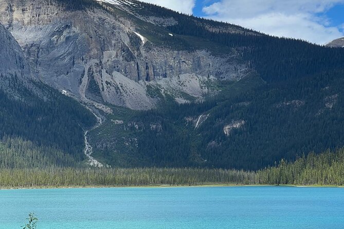 Lake Louise, Moraine Lake, Peyto Lake, Crowfoot, Johnston Canyon - Lake Louise: emerald water, plus a real lunch window