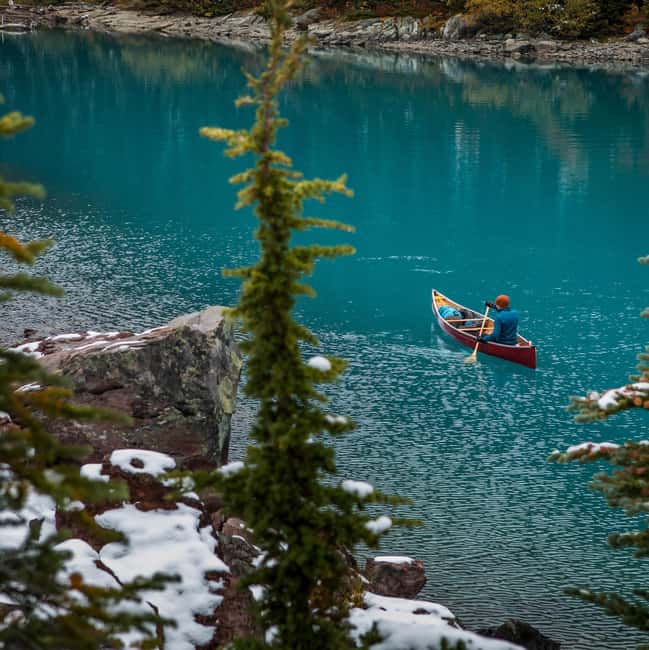 Lake Louise, Moraine Lake, tour from Canmore/Banff - Lake Louise in 75 minutes, with turquoise water and the Fairmont Chateau backdrop