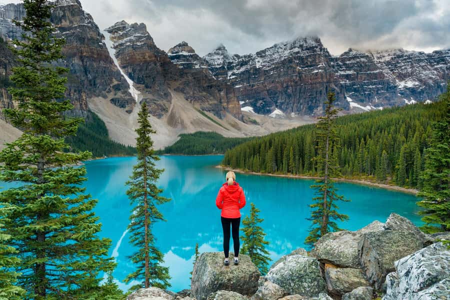 Lake Moraine Lake Louise Johnston Canyon Banff Town Day Tour - Moraine Lake and the Ten Peaks View: Timing and Seasonal Planning
