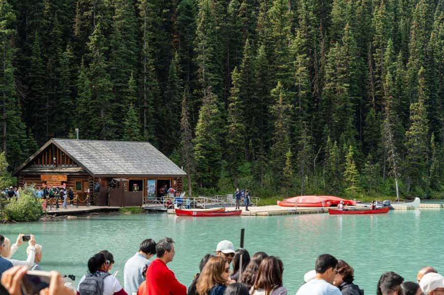 Lakes Moraine, Louise, Emerald, Johnston Canyon & Yoho Tour - Moraine Lake and Vermilion Lakes (June 1 to Oct 13)