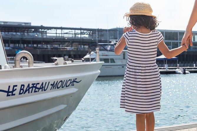 Le Bateau-Mouche Sightseeing Cruise in Montreal - Vieux-Port Boarding: Find the Right Boat and Exchange Your Ticket if Needed
