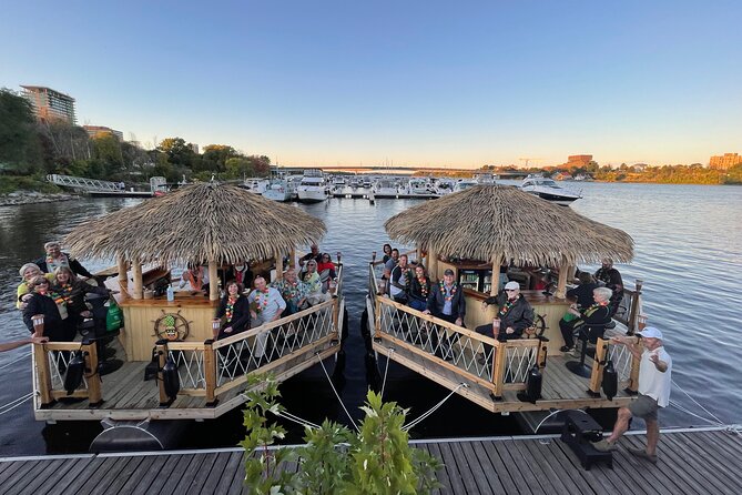 Lilo Floating Tiki Bar on the Ottawa River - Parliament Hill: your biggest photo payoff