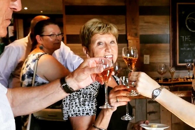 Lunch in the Vineyard: A Scenic Niagara Wine Tour Experience - Queenston Mile Vineyard: small-lot sparkling and a modern barn setting
