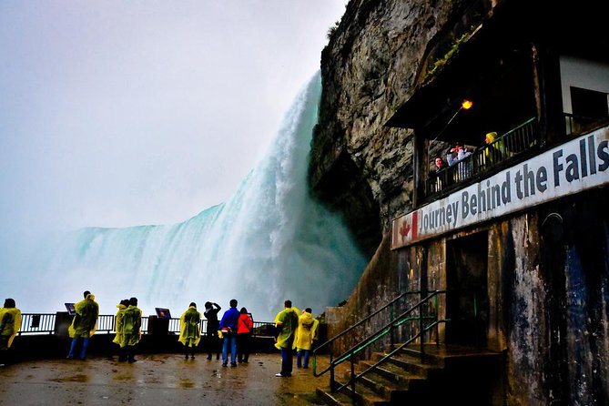 Luxury Niagara Falls Day Trip from Toronto with Cruise and Lunch - Getting from Toronto: pickups, WiFi, and the pace of a max 56-group