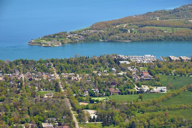 Luxury Niagara Falls Day Trip from Toronto with Cruise and Lunch - Floral Clock, Living Water Chapel, and Niagara-on-the-Lake free time