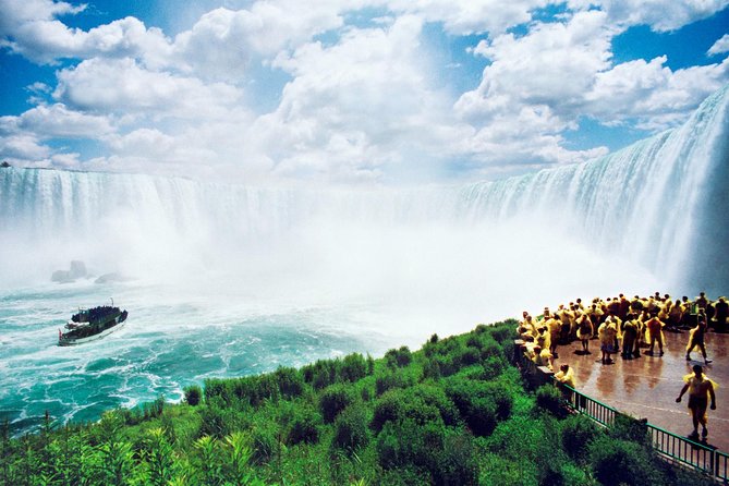 Luxury Private Tour of Niagara Falls from Toronto - Hornblower Niagara City Cruises: why the base-of-the-Falls view hits hard