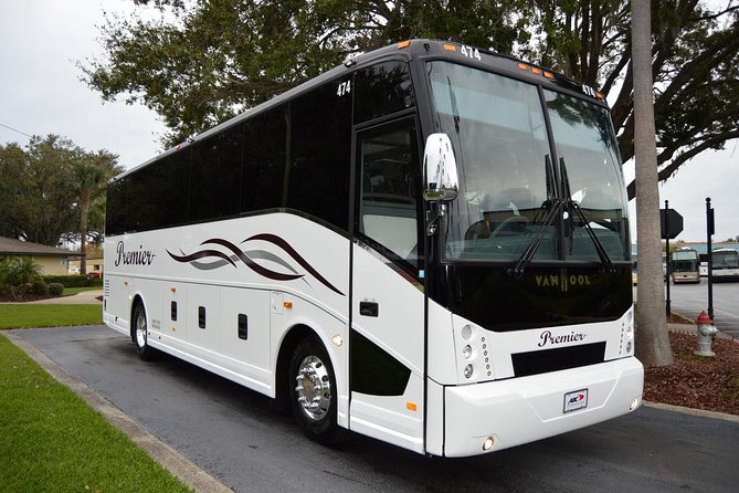 Mississauga: Niagara Falls Day Tour with Boat Cruise - Niagara City Cruises and seasonal cruise options: choosing close-up time vs. views