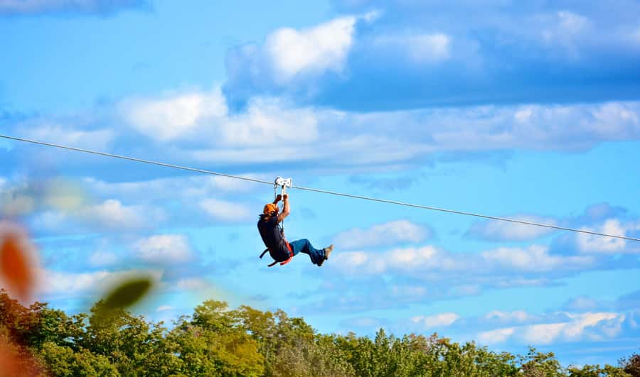 Mont-Catherine: Ziplines & Hike - Mont-Catherine in winter: that hike gives you the best payoff