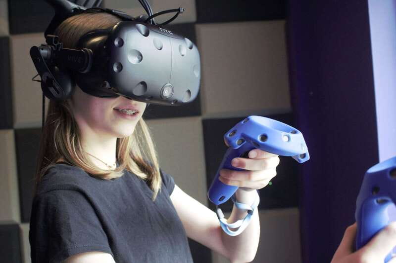 Mont Tremblant: Virtual Reality Gaming Session - Picking VR Games: A Whole Library, Not One Fixed Attraction