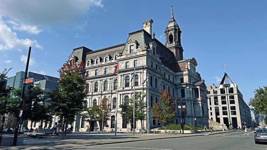 Montreal 3-Hour Private Car Tour with Expert Local Guide - Neighborhood mix: French, Portuguese, Italian streets and street art