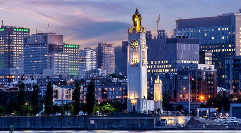 Montréal: 3 or 5-Course Dinner Cruise with DJ & Dancing - Outdoor terraces, photo moments, and how the night changes your view