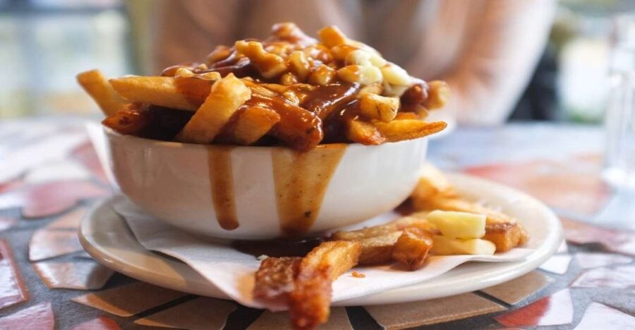 Montreal: Best of Montreal Food Walking Tour with Tastings - Key highlights at a glance