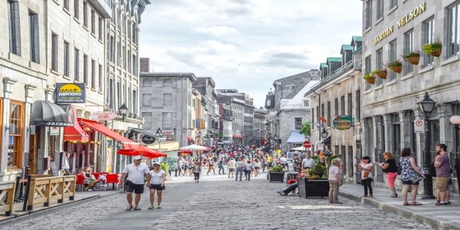Montreal: Best of Montreal Food Walking Tour with Tastings - Timing, rain or shine, and what to pack so you enjoy it