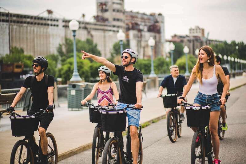 Montreal: Downtown and Old Montreal Highlights Bike Tour - Breaks, food time, and what the guide helps you do next