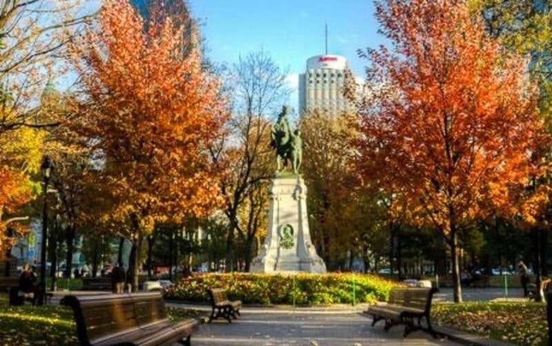 Montreal : Downtown & Underground Walking Tour with a Guide - Place Ville Marie, a downtown anchor for modern Montreal stories