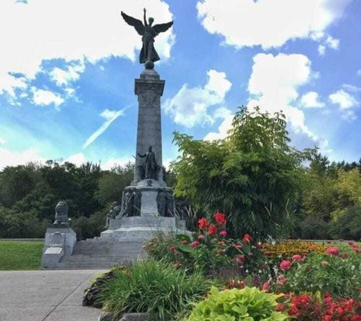 Montreal : Downtown & Underground Walking Tour with a Guide - Windsor Station and Sun Life Building, rail and architecture in one package