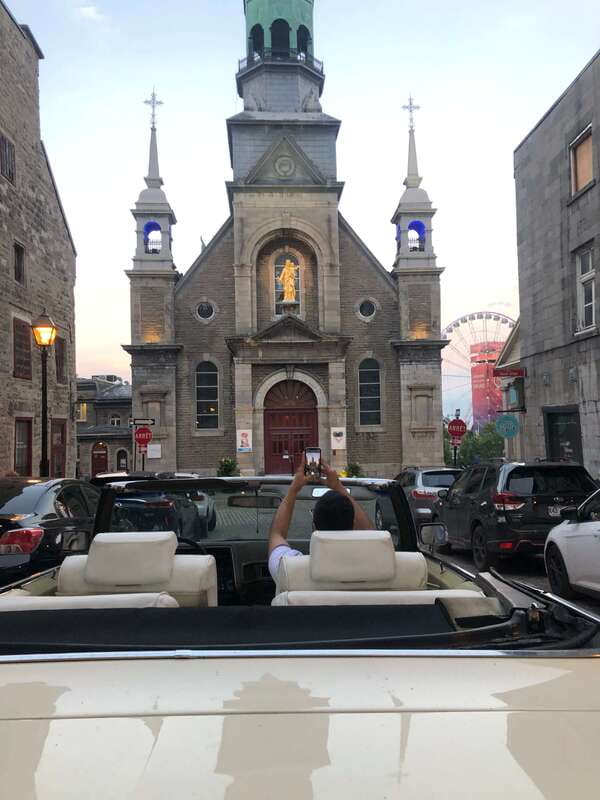 Montréal: Guided Tour in Vintage Convertible Cadillac - Old Montreal in 1 hour: cobblestones, basilica, and stories you can picture