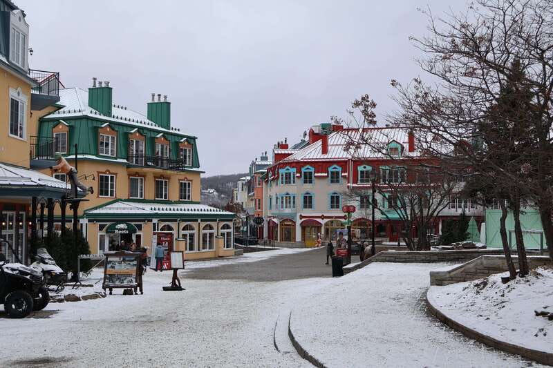 Montreal: Guided tour of the Laurentides Mont Tremblant - Leaving Montreal for the Laurentides, without the rental car stress