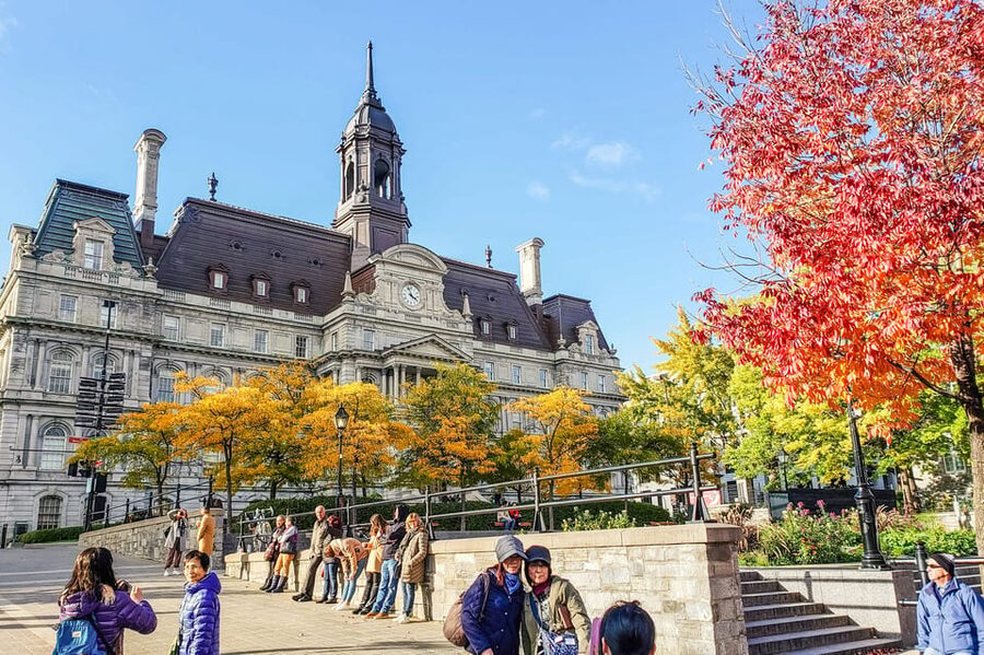 Montreal: Hop-On Hop-Off Double-Decker Bus Tour - Evening Option: The 2-Hour Night Tour and Crescent Street Plans