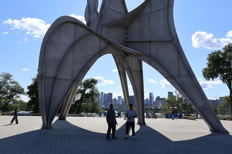 Montreal: Iconic Landmarks All-Inclusive VIP Experience - How the Pace Works: Comfort, Walk Time, and What to Wear