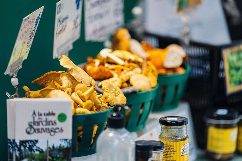 Montreal: Jean-Talon Market & Beyond Locally Owned Food Tour - Stop 1: a local restaurant tasting that sets the tone