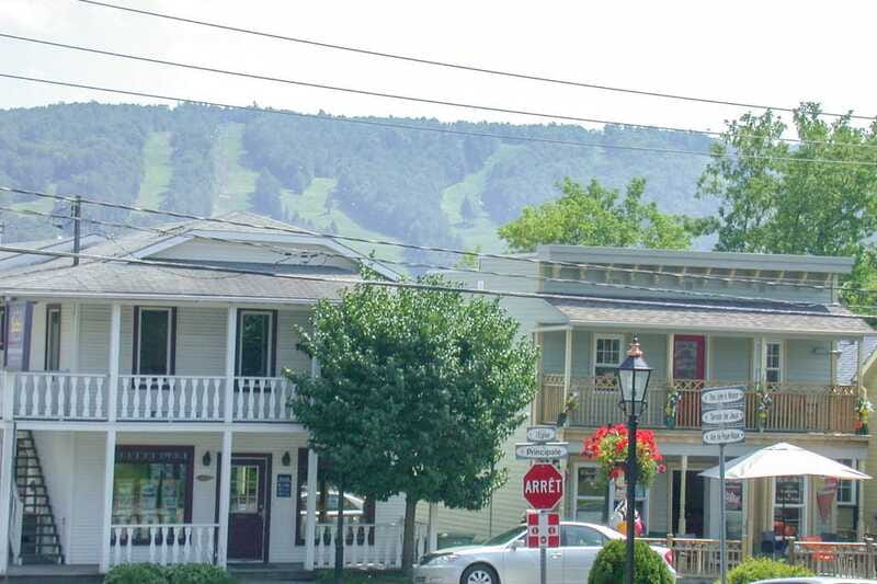 Montreal: Laurentian Mountains Day Trip - Mont-Tremblant Free Time: Gondola Views, Village Walking, and Choosing Your Own Pace