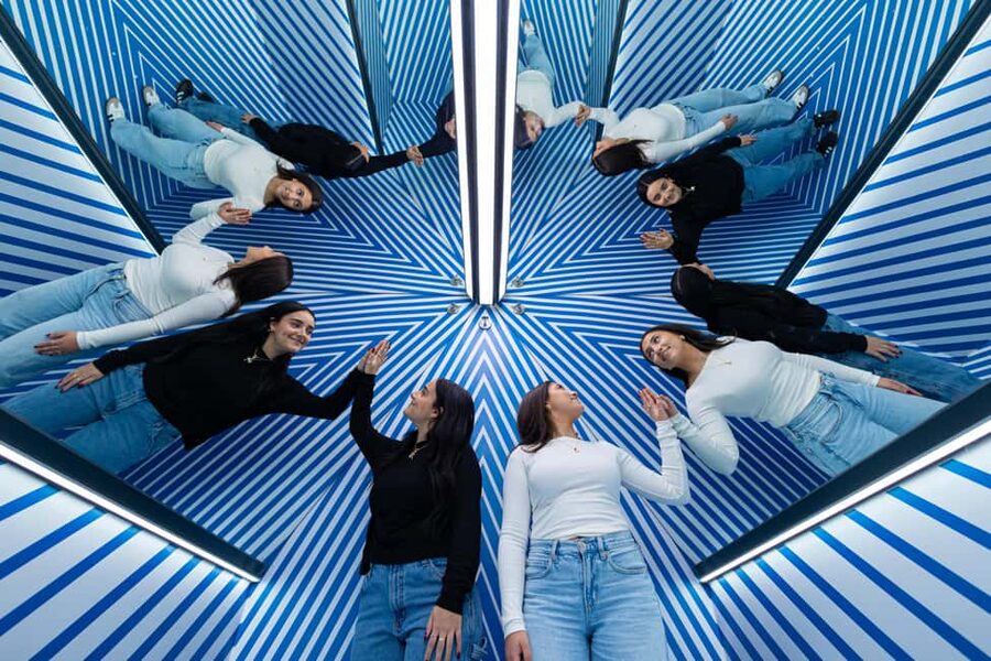 Montreal: Museum of Illusions Entry Ticket - First impressions at the Museum of Illusions, Montreal