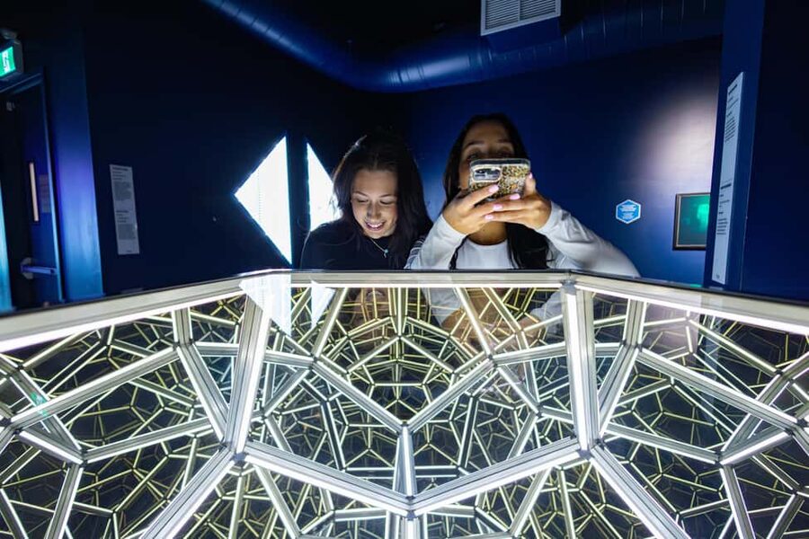 Montreal: Museum of Illusions Entry Ticket - Photo-worthy rooms, best angles, and how to capture the illusion