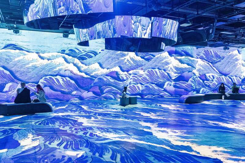 Montreal: OASIS Immersion Entry Ticket - Why OASIS Immersion Works So Well in Montreal