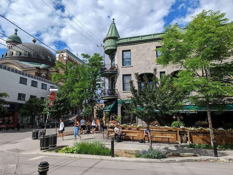 Montreal: Plateau Mont-Royal & Mile End Walking Tour - Your guide experience, the real reason these tours feel personal