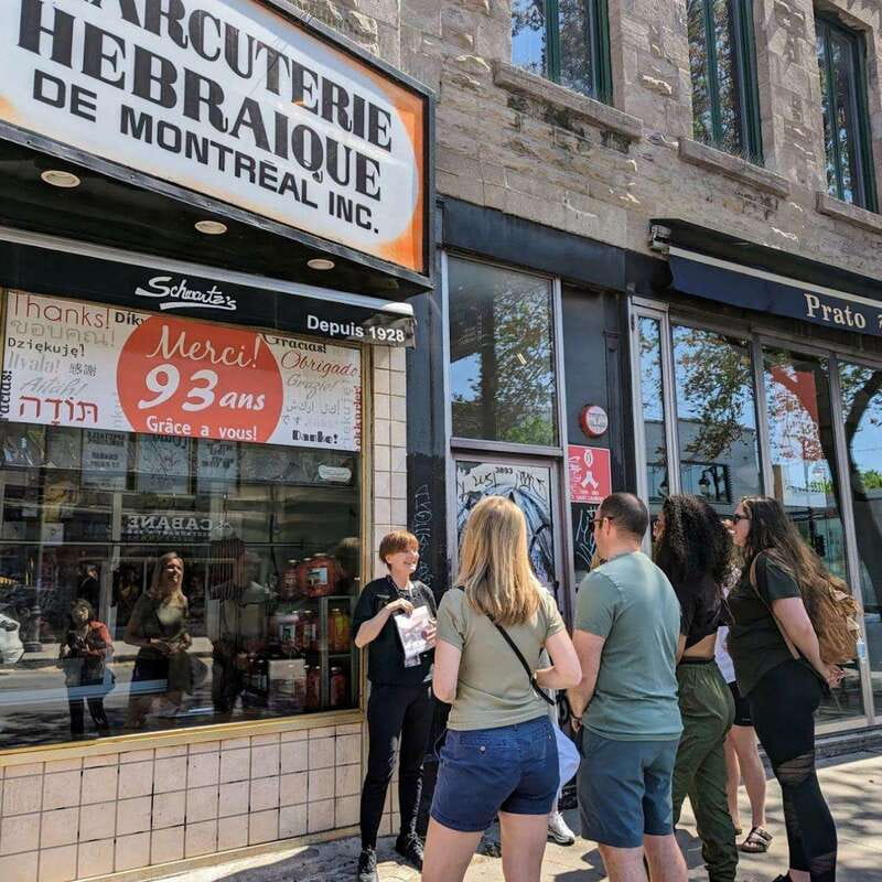 Montreal: Plateau Mont-Royal & Mile End Walking Tour - Meeting point and getting oriented fast
