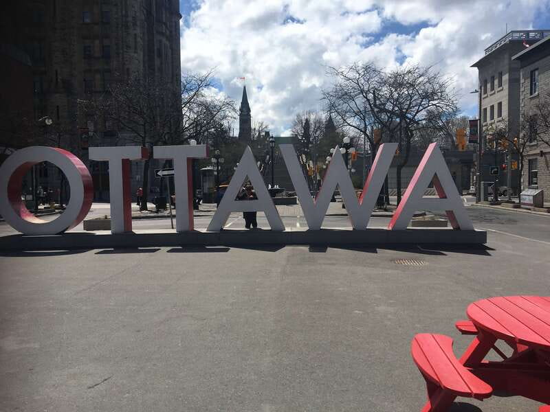 Montreal: Private Day Tour to Ottawa - The Drive From Montreal to Ottawa: Easy, Scenic, and Actually Comfortable