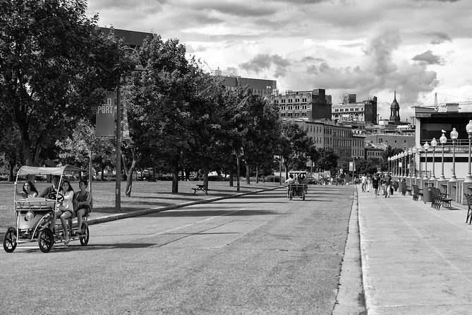 Montreal Private Photo Tours with Pro Photographer - VIP perks that make the day smoother