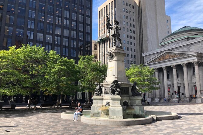 Montréal Scavenger Hunt and City Highlights Walking Tour - How the Hunt Works: hints, map navigation, questions, and points