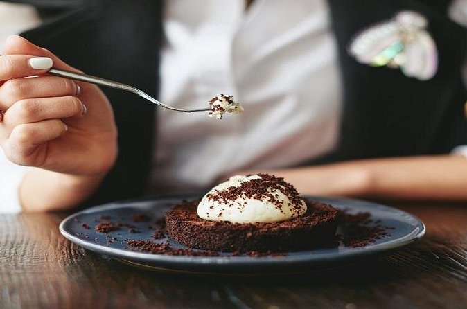 Montreal Small Group Food Walking Tour - Dessert Finish Near Rue Saint-Jacques