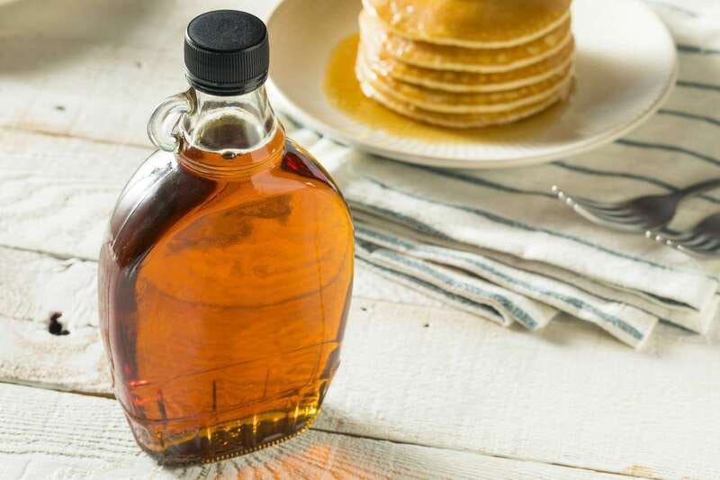 Montreal: Sugar Shack Maple Syrup Day Trip with Lunch - The all-you-can-eat lunch buffet at the farm