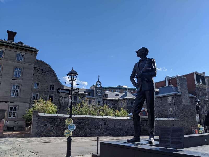 Montréal: The Original Old Montréal Walking Tour - The Basilica area, the underground, and the Wheel zone