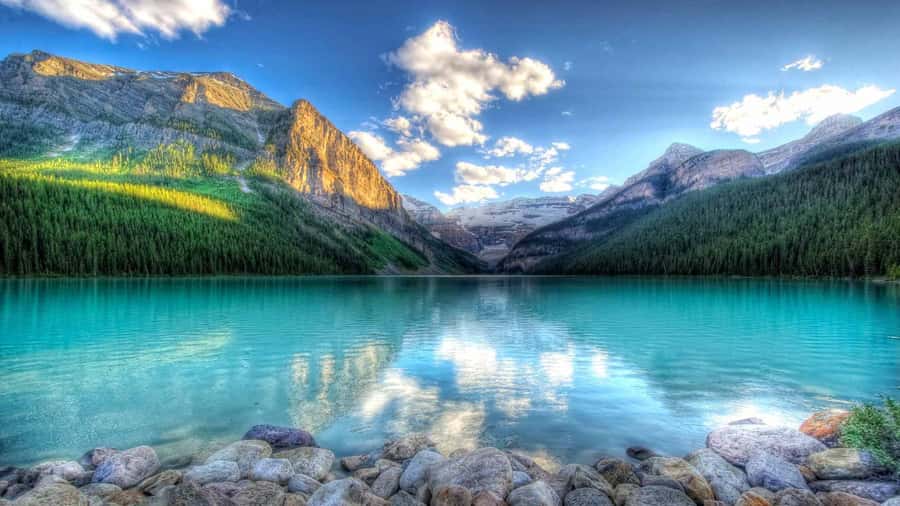 Moraine Lake 1.5hr & Lake Louise Shuttle from Canmore/Banff - Key highlights worth planning around